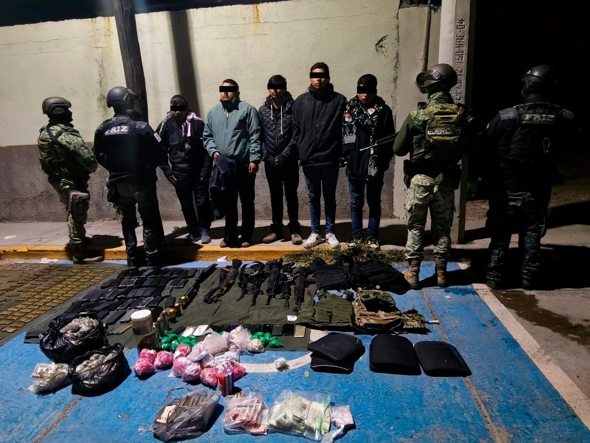 Militares detuvieron a cinco personas y aseguraron equipo táctico, droga y tres vehículos en operativo en jalpa, Zacatecas . Foto