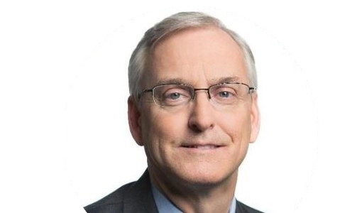 El editor en jefe del diario The Philadelphia Inquirer, Stan Wischnowski,  presentó su renuncia tras el revuelo que causó la publicación de un titular que lamentaba los perjuicios a los negocios en medio de las turbulentas protestas contra la brutalidad policial hacia los afroestadounidenses. Foto Twitter @swischnowski