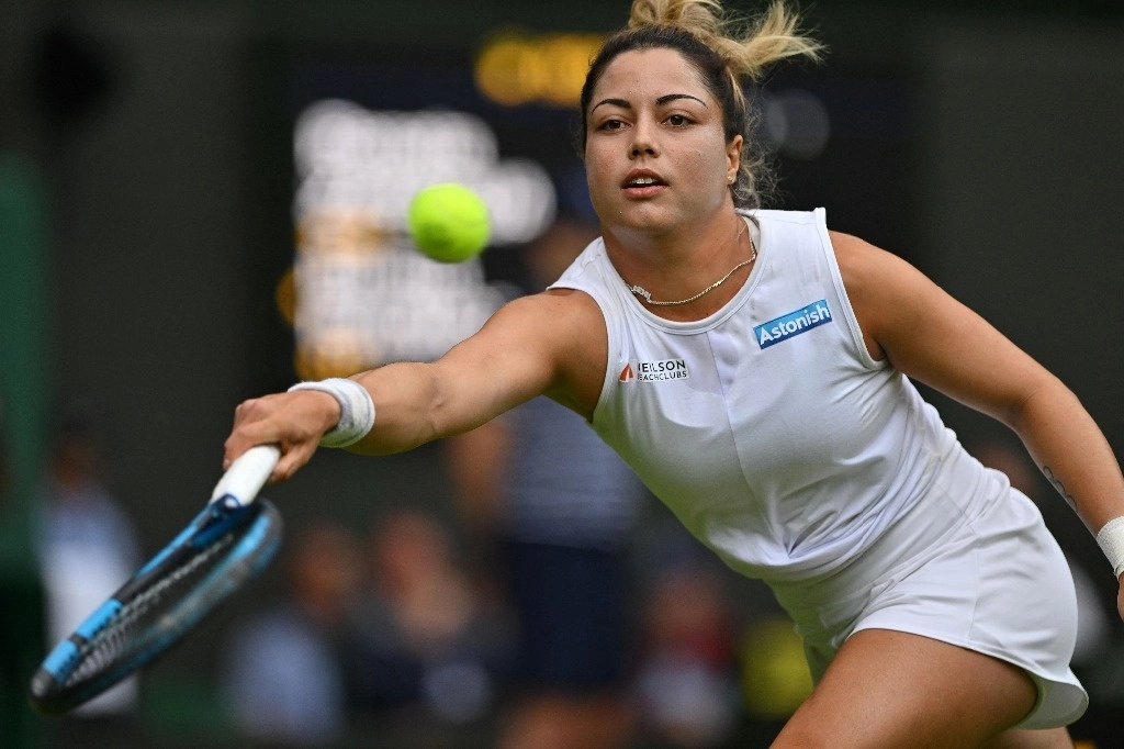 Hizo historia al convertirse en la primera mexicana en jugar en la cancha principal del tercer Grand Slam del año. Foto Afp
