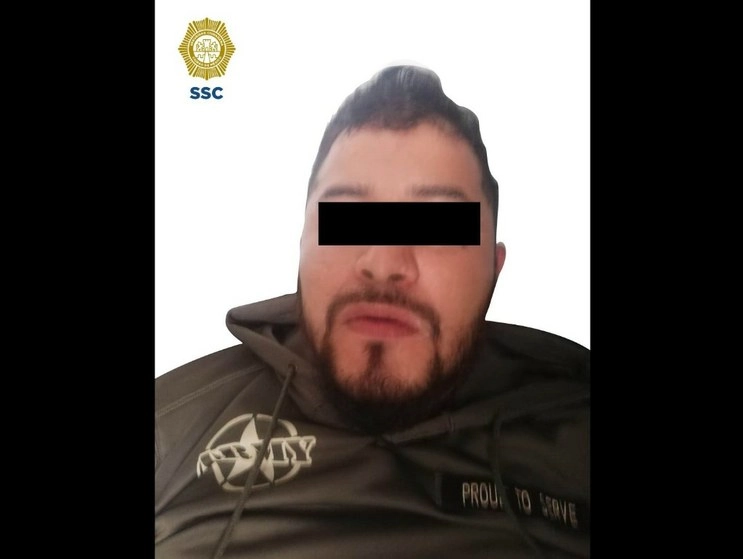 Elementos de la SSC detuvieron al presunto organizador de saqueos de tiendas departamentales. Foto SSC CDMX