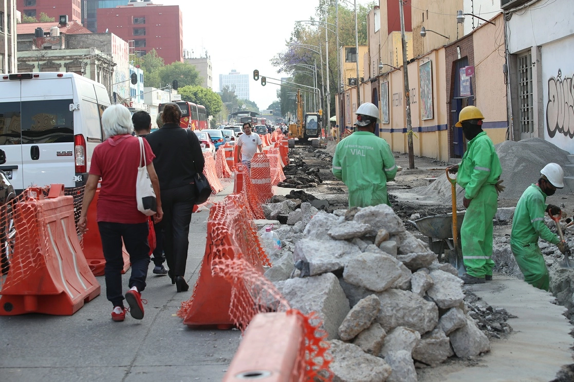 Obras en Avenida Balderas. Foto María Luisa Severiano