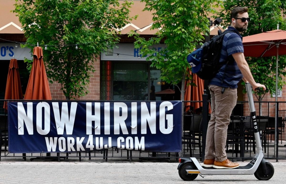 Cae optimismo de estadunidenses sobre mercado laboral en agosto: Fed