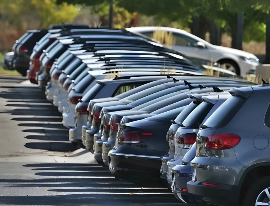 La venta de vehículos hasta abril desafió la incertidumbre de la amenaza de los aranceles de la administración estadounidense de Donald Trump y del anémico crecimiento económico del primer cuarto de 2025 en México.