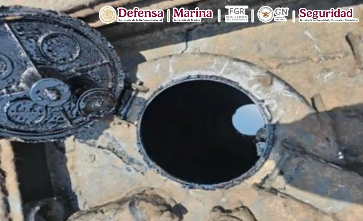 La Secretaría de Seguridad y Protección Ciudadana (SSPC) detalló que en el municipio de Salamanca se ubicaron tres inmuebles en la colonia El Calabozo y uno más en Villa Salamanca 400, todos relacionados con actividades del crimen organizado y con presencia de contenedores para almacenamiento ilegal de hidrocarburos. Foto