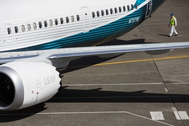 Las acciones de Boeing cayeron 7.89% al continuar la inmovilización de unidades. Foto Europa Press