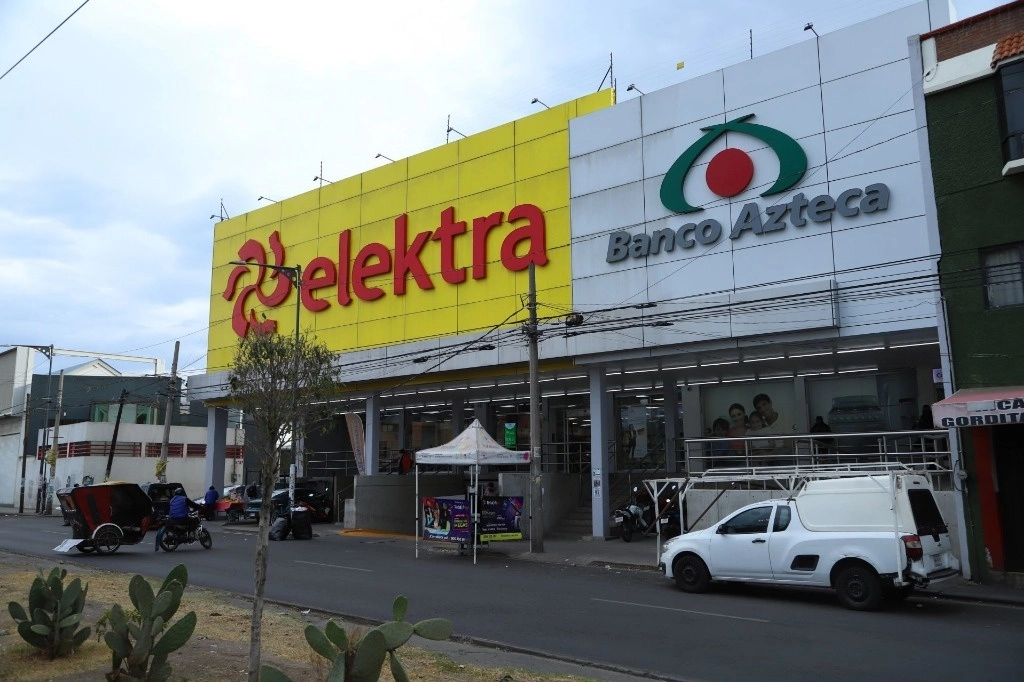 Elektra convocó a una asamblea de accionistas el 27 de diciembre de 2024 para discutir la privatización de la compañía, cuya cotización en la bolsa local fue suspendida este año. Foto Cuartoscuro / Archivo