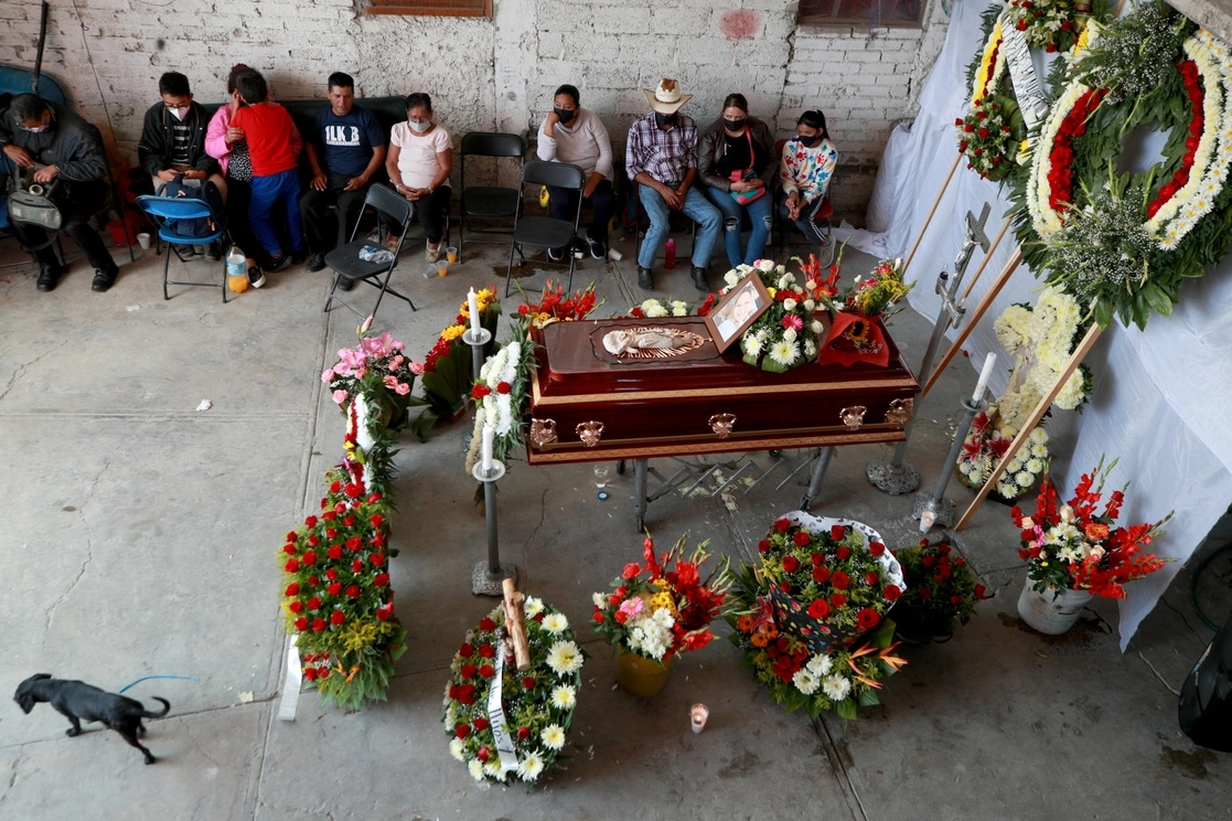Funeral de Margarita Ceceña, quien murió por las heridas al ser quemada viva. Foto Alfredo Domínguez