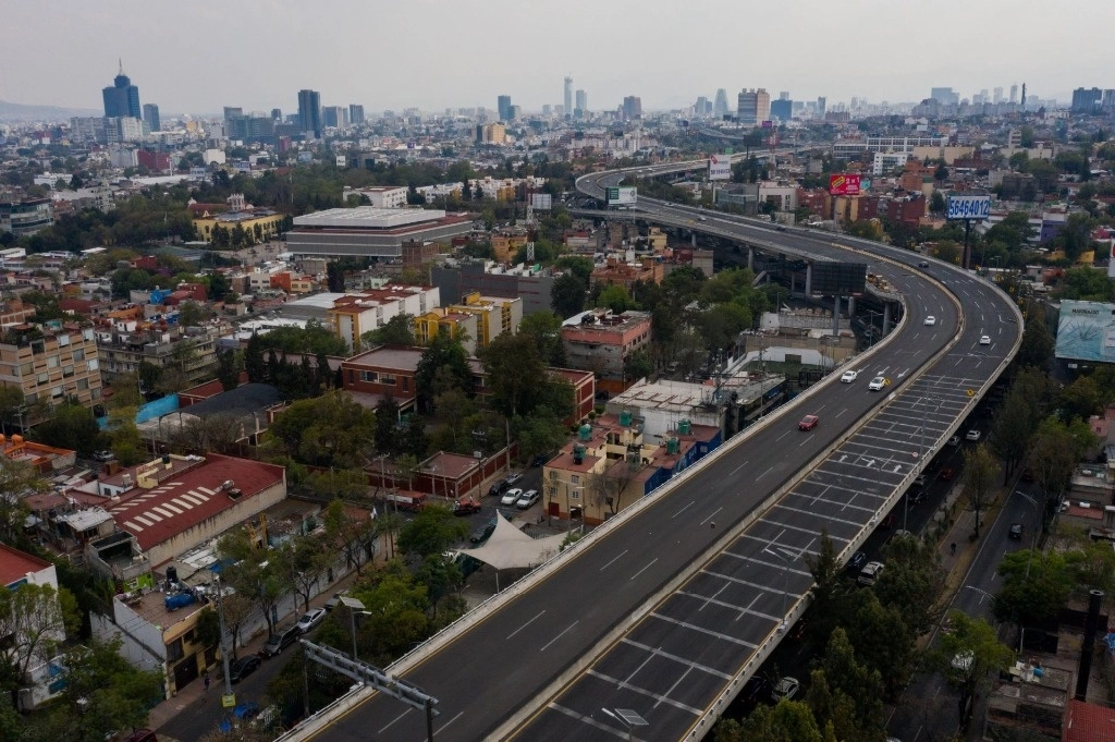 Autoridades de la Ciudad de México desplegaran un operativo de seguridad, para evaluar la estructura vial. Foto Cuartoscuro / Archivo