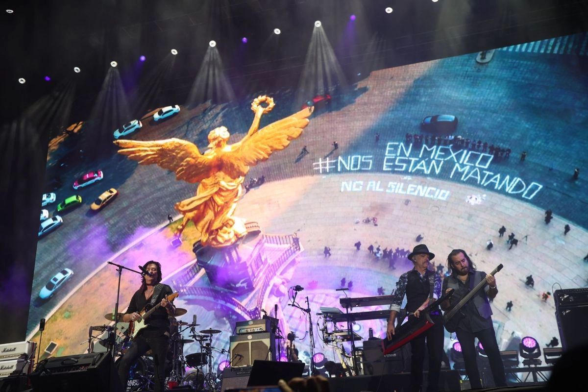 Caifanes durante su presentación en el primer día del Festival Iberoamericano de Cultura Musical Vive Latino, en su edición número 25, en marzo pasado
