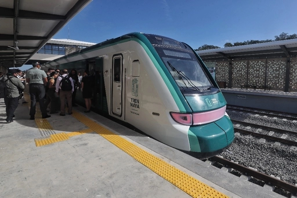 La virtual presidenta electa, Claudia Sheinbaum prevé que el Tren Maya sea también usado como medio de transporte de carga. Foto Marco Peláez / Archivo