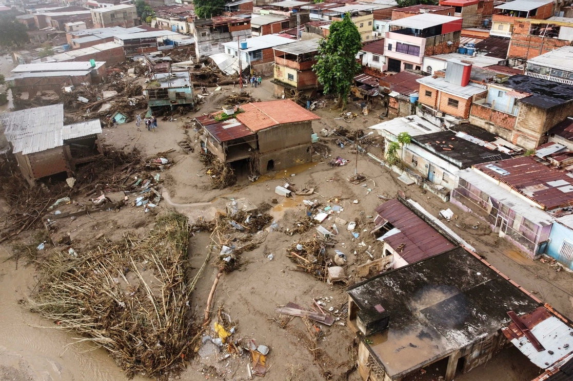 Vista aérea de la zona afectada por un deslizamiento de tierra durante fuertes lluvias en Las Tejerias, estado Aragua, Venezuela. Foto Afp