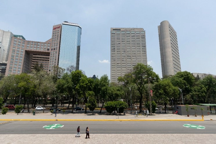 En todo el país ciento de hoteles han cerrado sus puertas ante la pandemia del Covid-19. Foto Pablo Ramos
