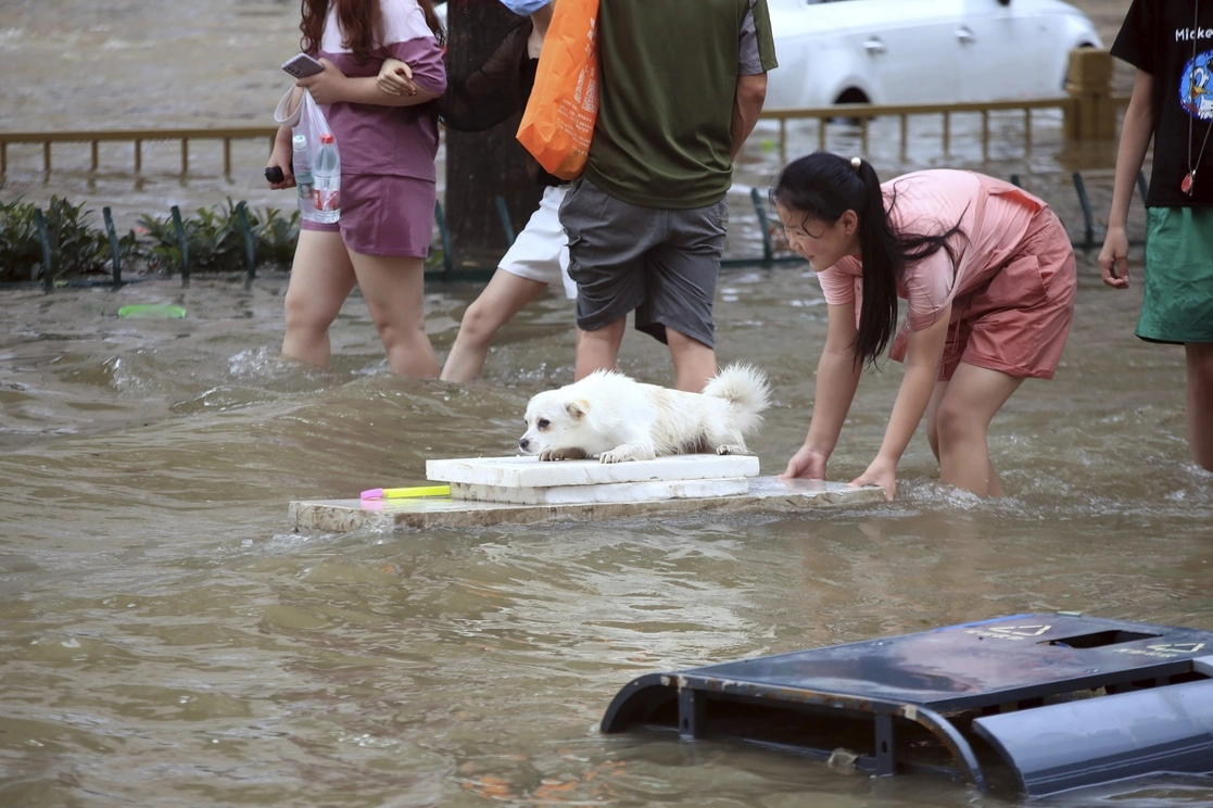 En tres días cayó el equivalente de casi un año de precipitaciones en Zhengzhou. Foto Chinatopix vía Ap / Archivo