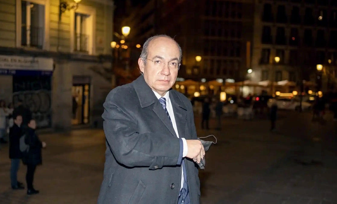Al festejo en Madrid acudieron personajes de la derecha y ultraderecha españolas. Foto El Español



