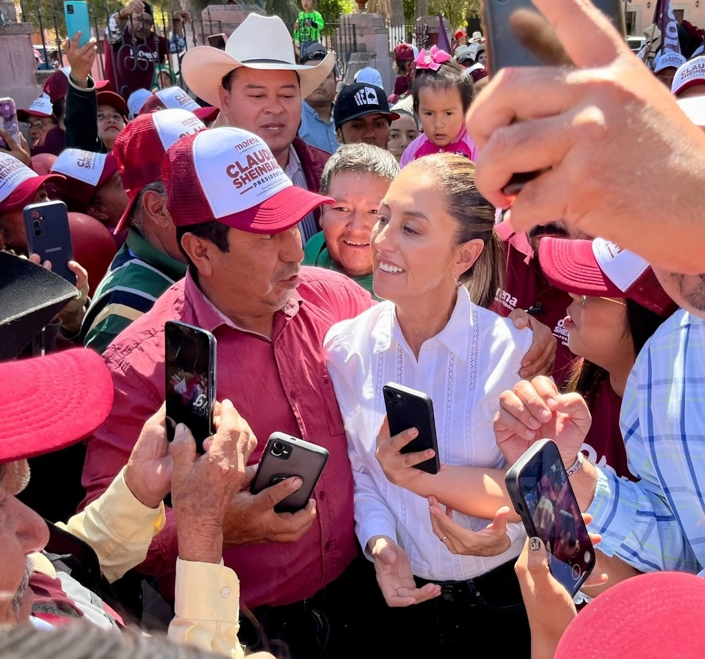 La candidata presidencial por la coalición Sigamos haciendo historia, Claudia Sheinbaum, durante su gira de campaña en Villa de Reyes, San Luis Potosí, el 6 de marzo de 2024. Foto Alma E. Muñoz