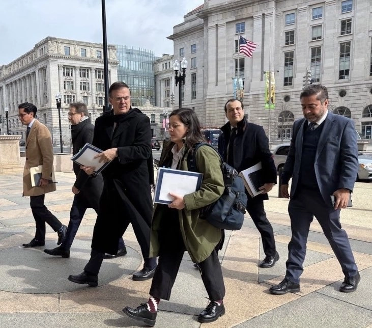 Ebrard entabló pláticas con el secretario de Comercio, Howard Lutnick; el titular de la Representación Comercial de Estados Unidos (USTR), Jamieson Greer, y el Consejo Económico del Presidente, Kevin Hasset, en Washington. Foto tomada de X @m_ebrard
