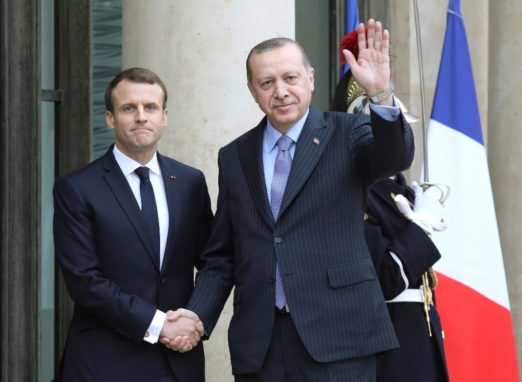 El presidente francés, Emmanuel Macron y su homólogo turco, Recep Tayyip Erdogan. Foto Afp / Archivo