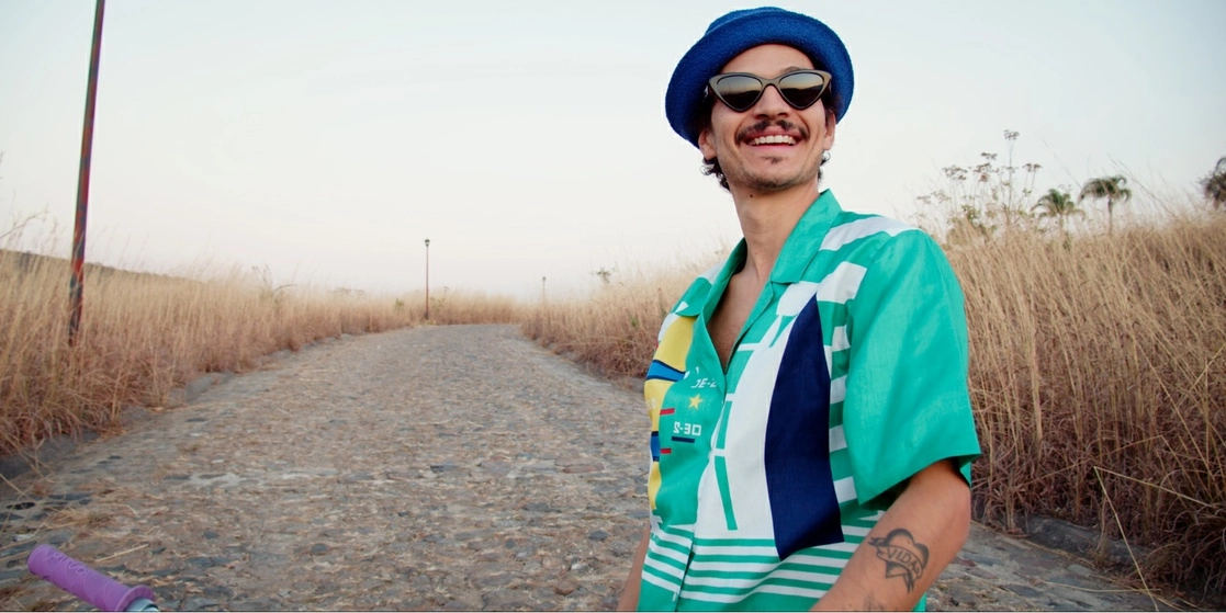 El cantautor estrena su tema ‘Somos instantes’. Foto cortesía del artista