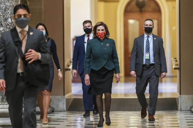 Nancy Pelosi, presidenta de la Cámara de Representantes, pidió al presidente Trump frenar su campaña de caos. Foto Afp