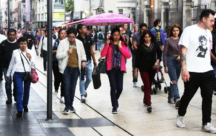 A causa del calentamiento global se reducirían las enfermedades respiratorias y aumentarían las relacionadas a golpes de calor. Foto Roberto García Ortiz