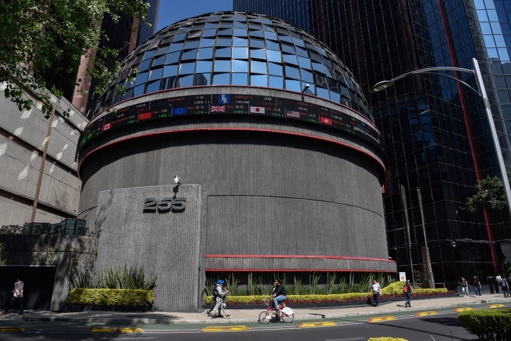 La principal bolsa de valores que opera en nuestro país, indicó que Alegría Formoso entrará “próximamente en funciones”. Foto Cuartoscuro / Archivo