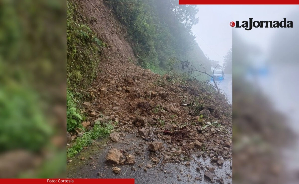Los caminos de la sierra de Chiapas están severamente dañados lo que dificulta el traslado de cultivos y la vida cotidiana en general. 