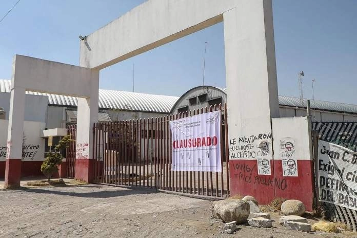 El relleno sanitario intermunicipal de San Pedro Cholula, Puebla, fue clausurado temporalmente por la Profepa el 10 de abril de 2024. Foto ‘La Jornada de Oriente’ 