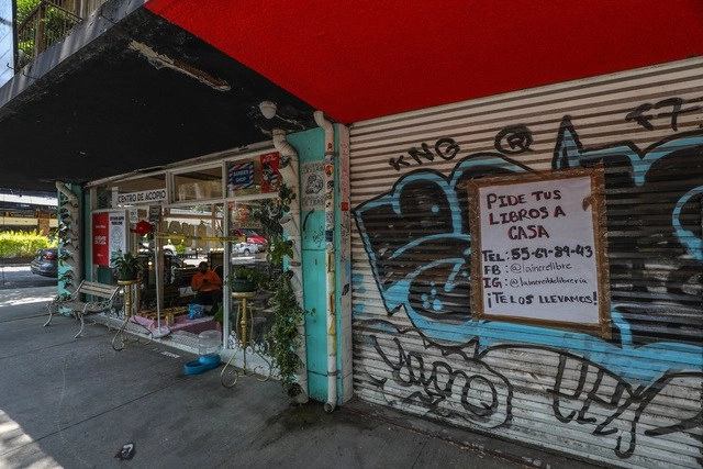 De acuerdo a la Canacope CDMX, debido a la pandemia 315 mil 296 mipymes permanecen cerradas. Foto LA JORNADA/Yazmín Ortega Cortés
