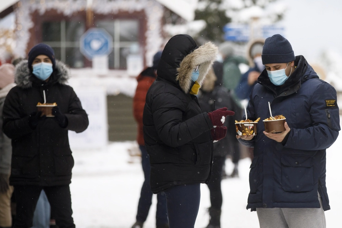 Turistas en The Blue Mountains, Ontario. Foto Ap
