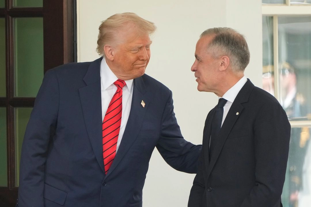 El presidente de EU, Donald Trump, recibió en la Casa Blanca al nuevo primer ministro de Canadá, Mark Carney, el 6 de mayo de 2025. Foto 