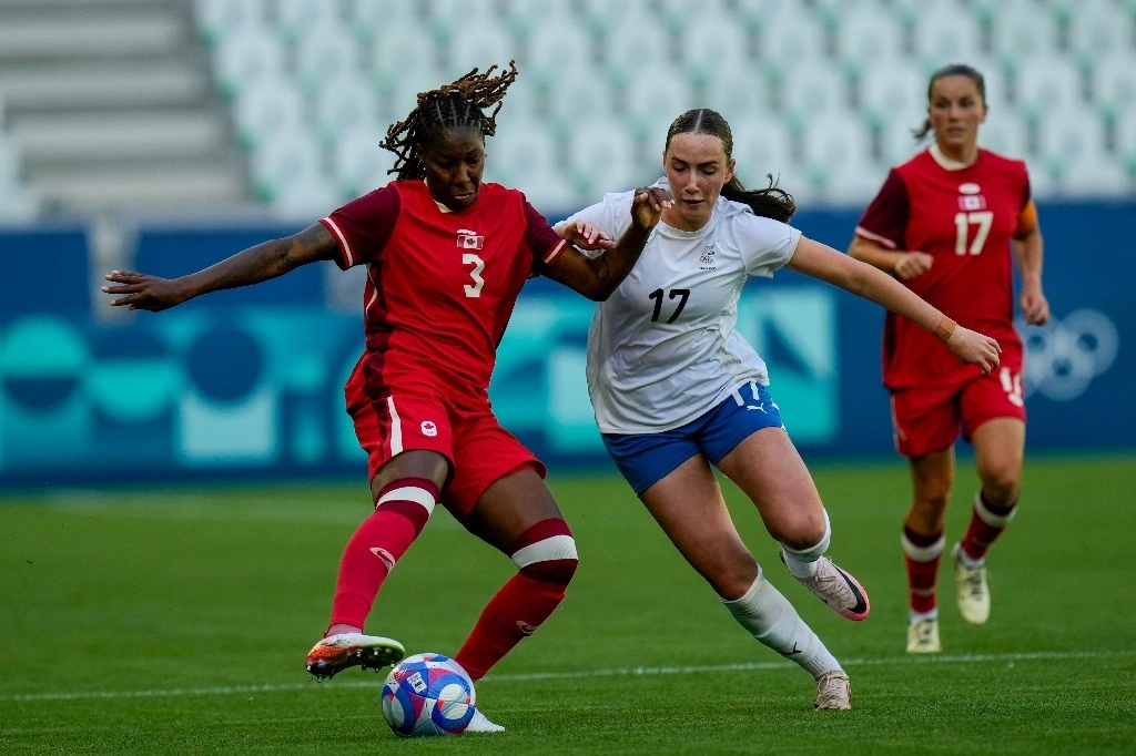 La selección femenina de futbol de Canadá venció a Nueva Zelanda 2-1 en el torneo olímpico de París 2024. Foto Ap 