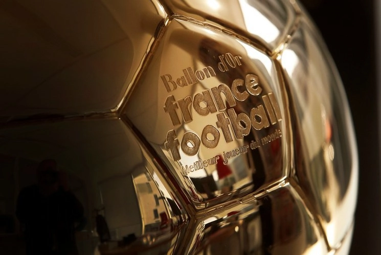 El Balón de Oro no se entregará este año por primera vez en sus 64 años de historia, debido a las interrupciones en el calendario por la pandemia. Foto Ap 