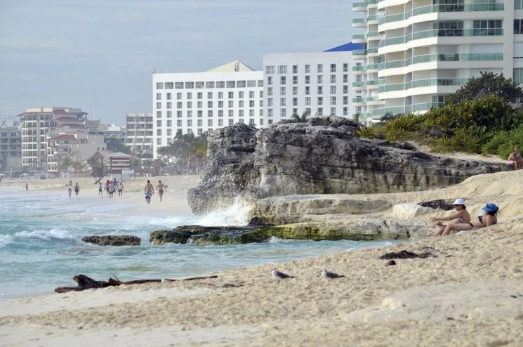 Hasta este miércoles, se reportaron ocupaciones promedio de entre 10 y 15 por ciento en destinos de playa. Foto Cuartoscuro/Archivo