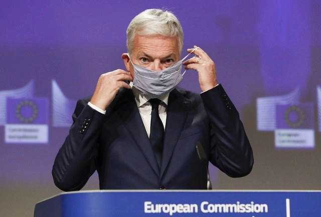 El comisionado europeo para la Justicia, Didier Reynders, durante una conferencia de prensa en Bruselas, el 4 de septiembre pasado. Foto Ap 
