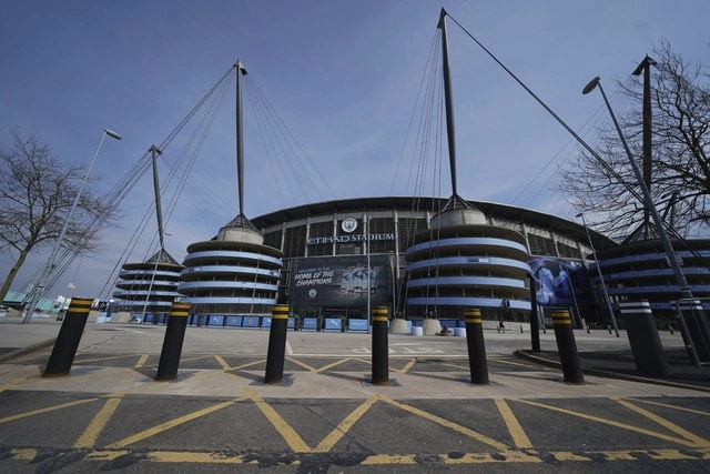 El estadio del Manchester City cerrado, al norte de Inglaterra. Foto Ap