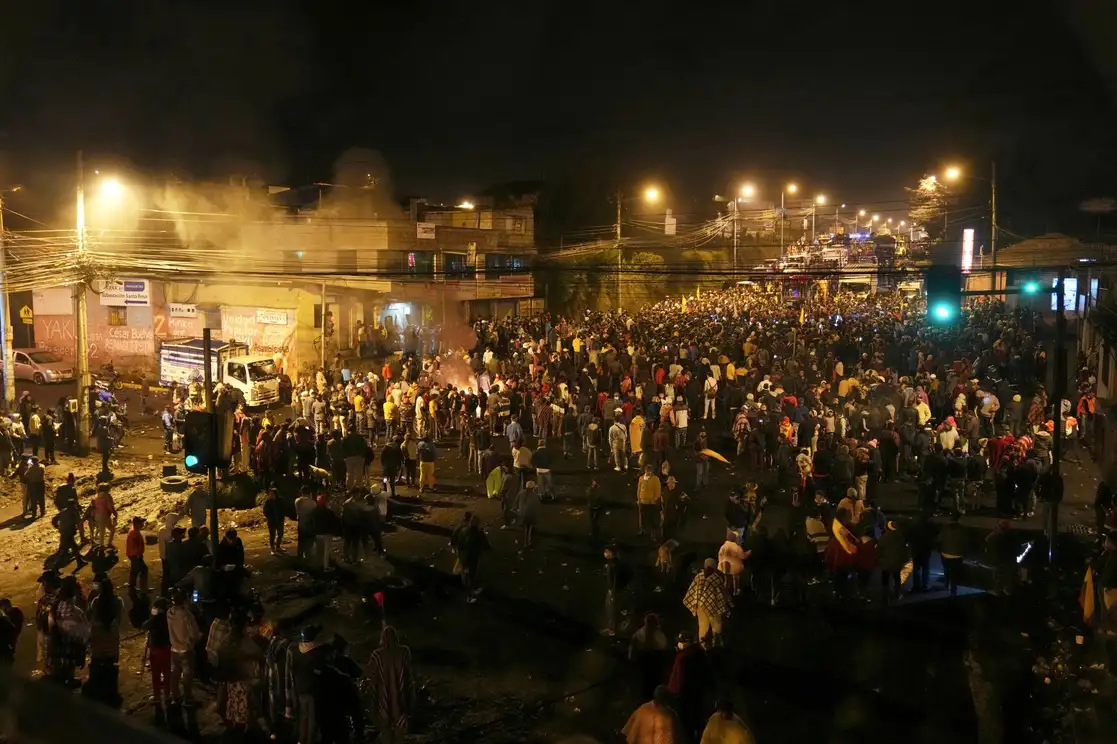 Manifestantes indígenas a su llegada a Quito, para protestar contra el gobierno de Guillermo Lasso, el 20 de junio de 2022. Foto Ap