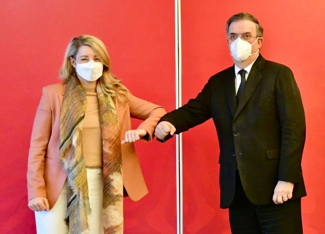 Los cancilleres de Canadá y México, Mélanie Joly y Marcelo Ebrard, respectivamente, el 16 de noviembre de 2021. Foto tomada del Twitter de @SRE_mx
