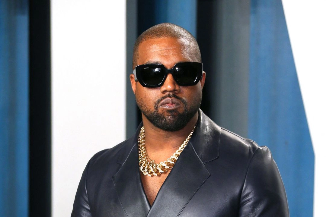 Kanye West, ahora conocido como Ye, ha hecho numerosas declaraciones antisemitas y pronazis en los últimos años; el video fue la canción 'Heil Hitler' fue publicado en el aniversario del fin de la Segunda Guerra Mundial. Foto 
