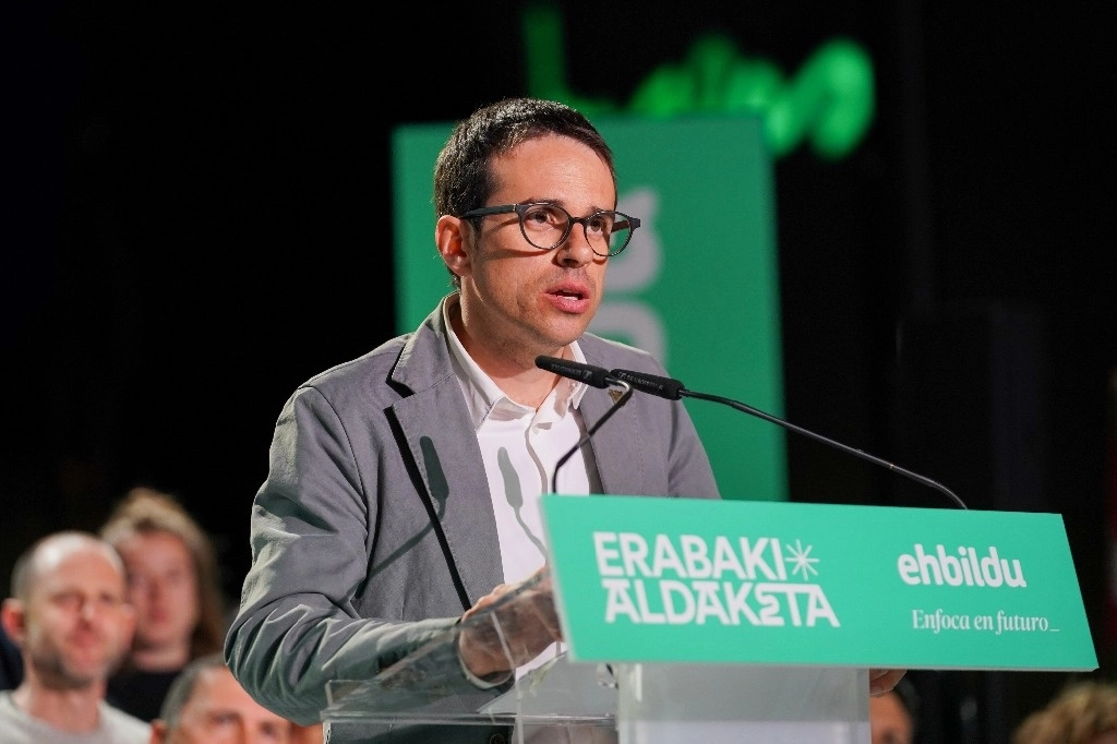 El candidato de la coalición de la izquierda independentista vasca, Pello Otxandiano, decidió “perdón” a las víctimas de la violencia ejercida por la organización armada ETA durante las casi cuatro décadas de existencia. Foto Europa Press