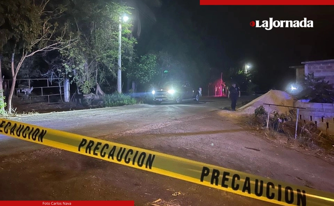 El ataque sucedió cuando el candidato naranja y su equipo viajaban en una camioneta sobre el camino a Las Brujas. Foto 