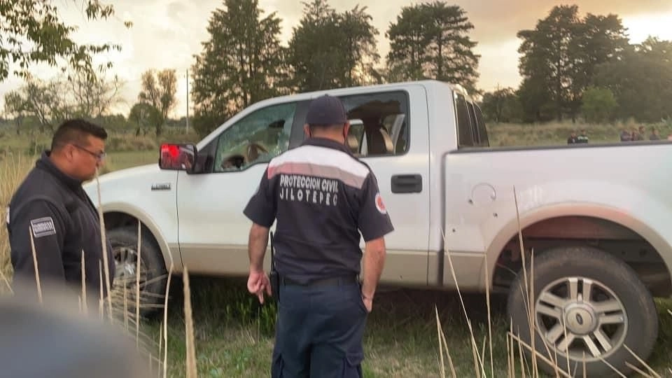 El candidato de Morena a la presidencia municipal de Jilotepec, Agustín Bonilla, fue víctima de un atentado del cual salió ileso. Foto ‘La Jornada’ 