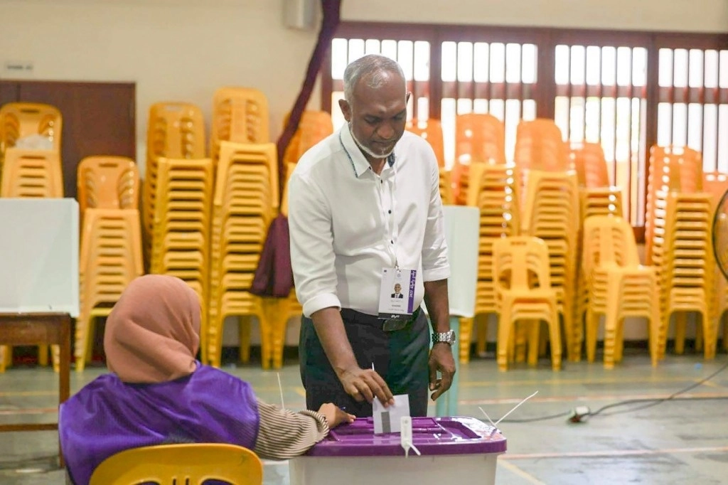 El candidato presidencial opositor, Mohamed Muiz; la elección es un referendo para determinar que potencia regional, India o China, tendrán más influencia en el archipiélago. Foto Ap