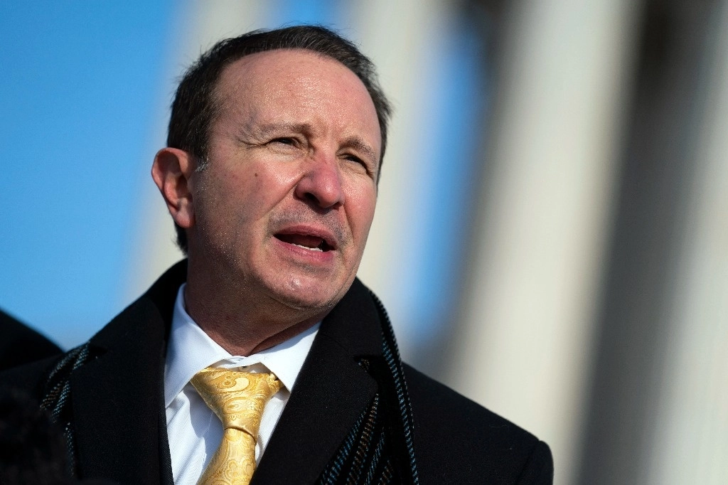 
Jeff Landry, del partido Republicano, ganó las elecciones a gobernador en el estado de Luisiana. Foto Ap
