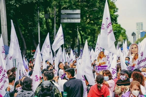 Simpatizantes del PES durante el cierre de campaña. Foto tomada de la cuenta de Twitter @PESNacionalMX