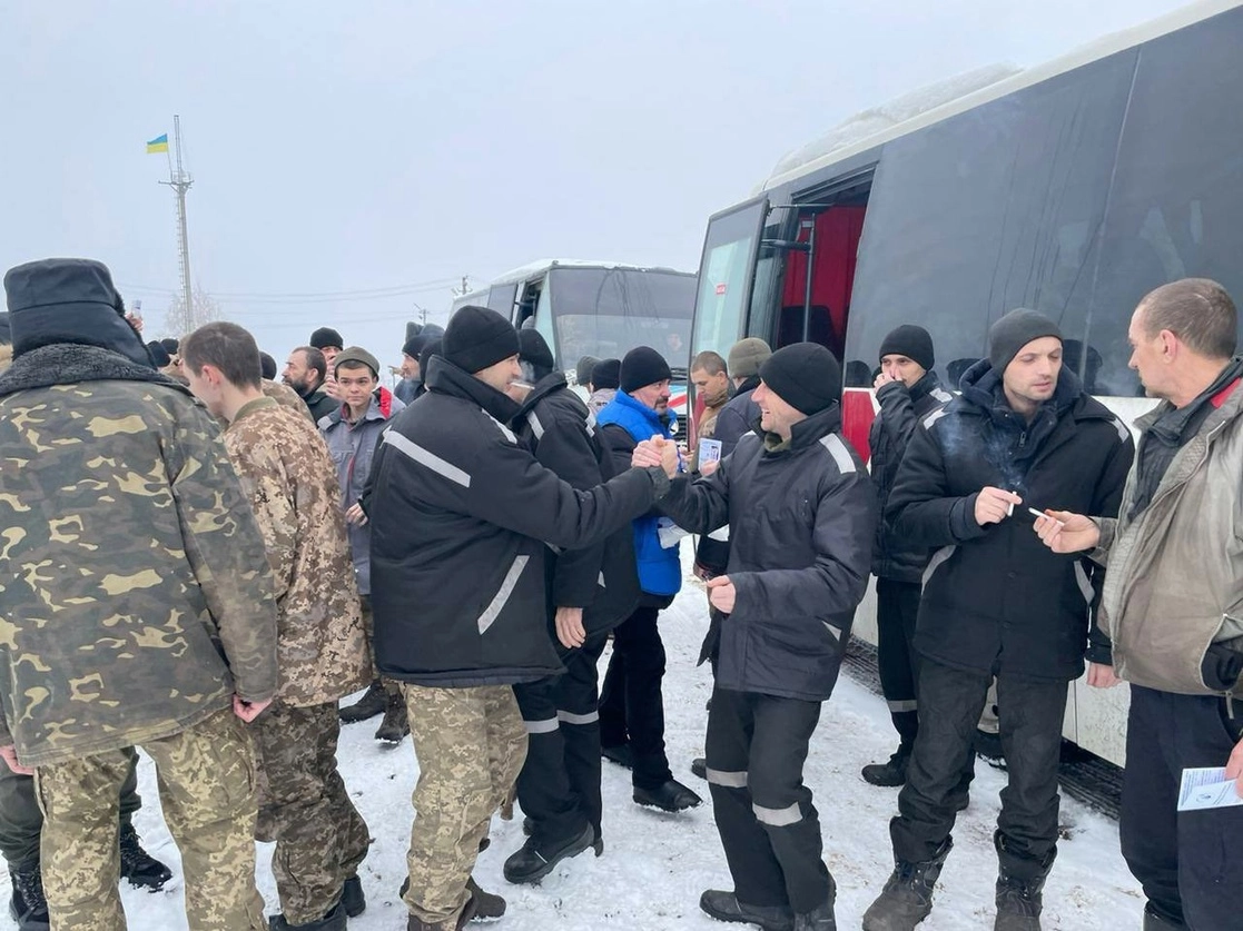 Prisioneros de guerra ucranianos liberados por Rusia. Foto Europa Press