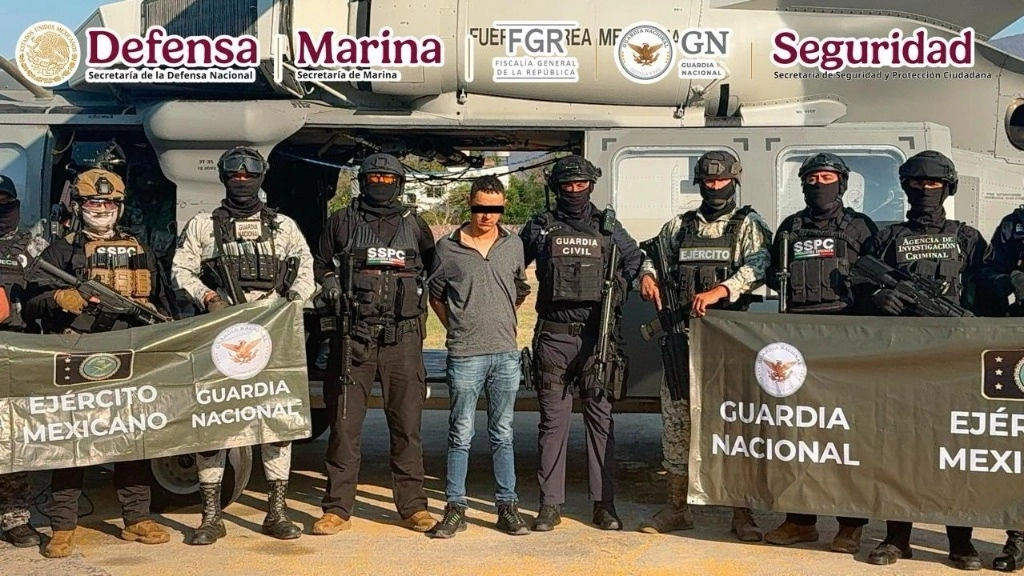 Información del gobierno federal refiere que La Silla está relacionado con extorsiones a productores de limón y aguacate de la zona, y también es responsable de secuestros y homicidios. Foto Cortesía Defensa
