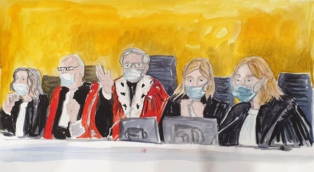 Una corte de París dictó penas desde 4 años a perpetuidad contra los 14 acusados en el juicio por los atentados contra ‘Charlie Hebdo’ y un supermercado judío en enero de 2015. Foto Afp 