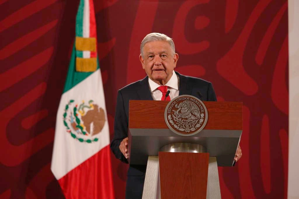 El presidente Andrés Manuel López Obrador durante la conferencia de prensa matutina en Palacio Nacional, el 2 de mayo de 2022. Foto María Luisa Severiano