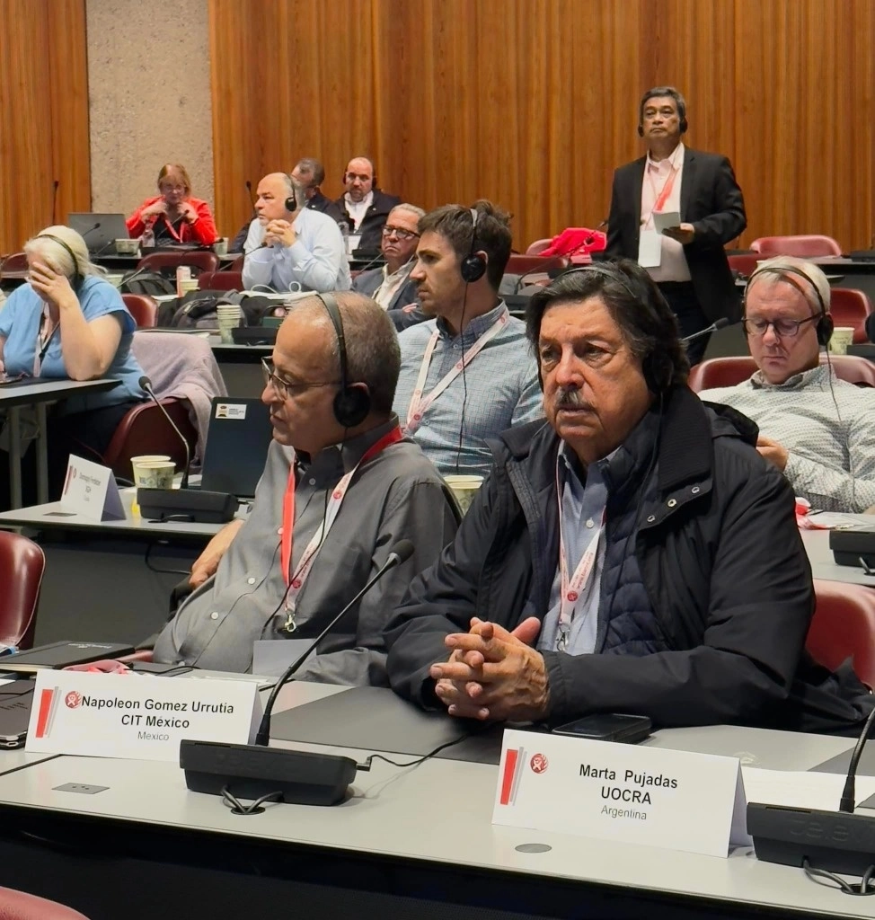 Napoleón Gómez Urrtia asiste a  la 21ª Reunión del Consejo Mundial de la BWI Global Union en Ginebra, organización mundial a la que pertenece la Confederación Internacional de Trabajadores, que él mismo preside. Imagen tomada de https://www.facebook.com/NGomezUrrutia