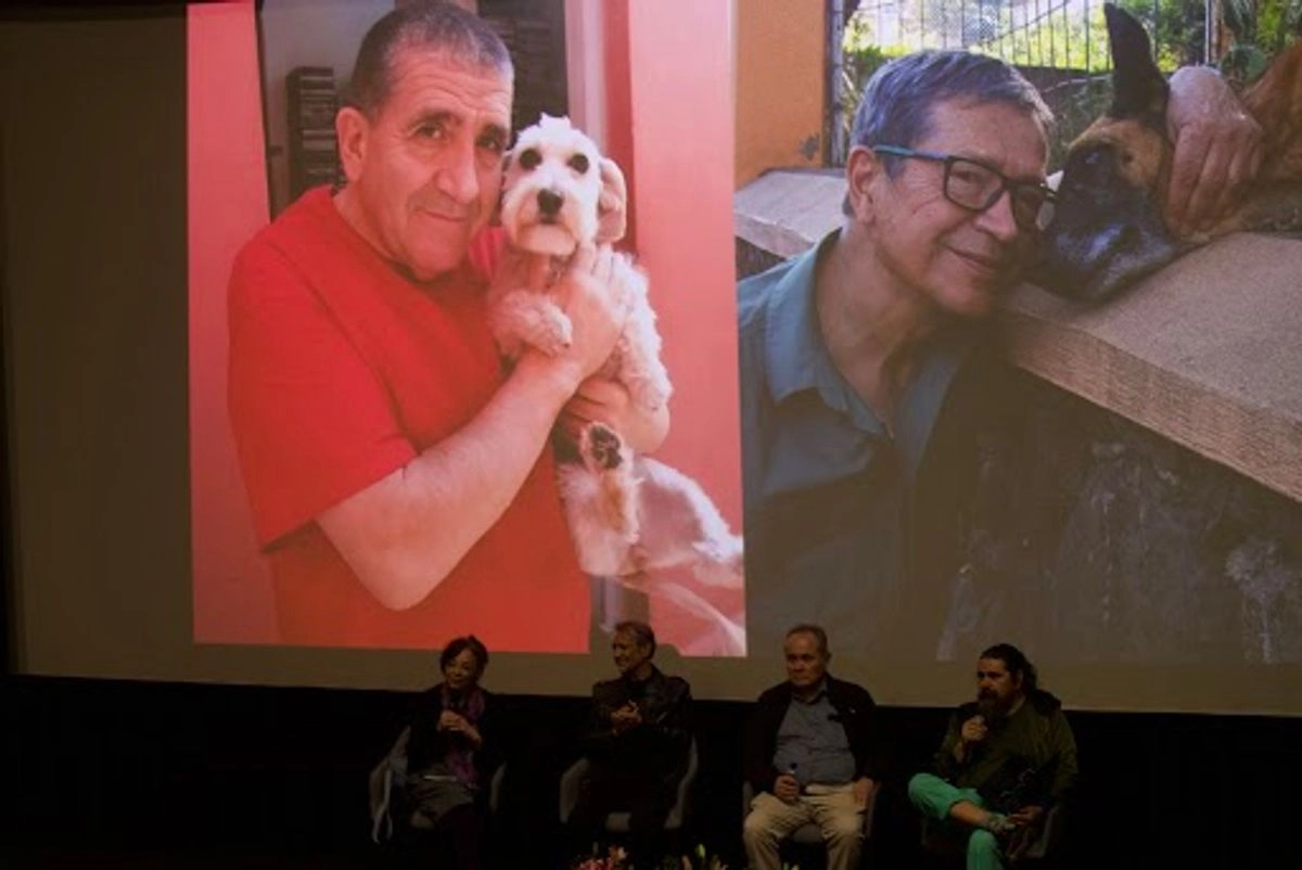 De izquierda a derecha, Sonia Riquer, Rafael Aviña, Leonardo García Tsao y Jorge Caballero en el homenaje a Carlos Bonfil y José Xavier Návar, realizado en la Sala 4 de la Cineteca Nacional. Foto 

